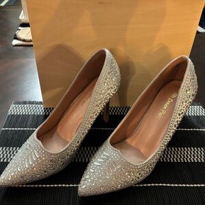 Endless Bling Heels￼